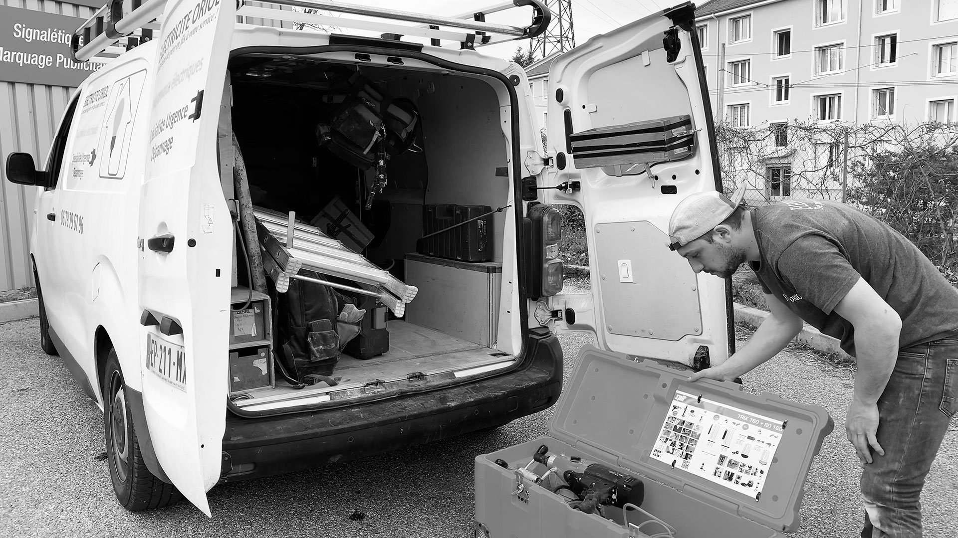 URGENCE1 Oriol electricite vie equipe